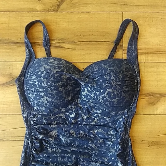 Blue And Silver Slimming Swimsuit By Nip Tuck. Size 6 - Picture 9 of 17